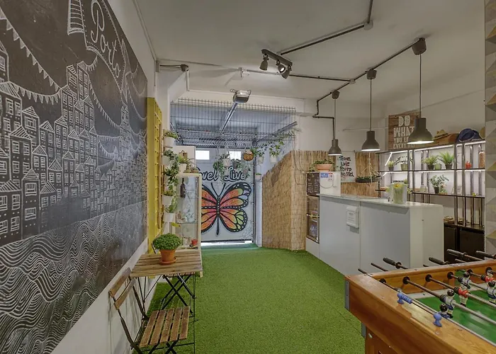 Travel&Live Hostel Porto